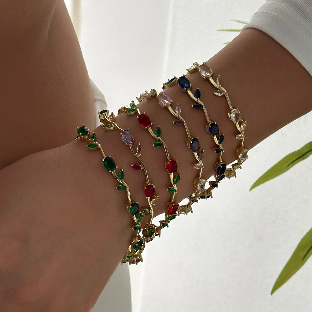 Luxury Tulip Charm Bracelet with Cubic Zirconia Crystals
